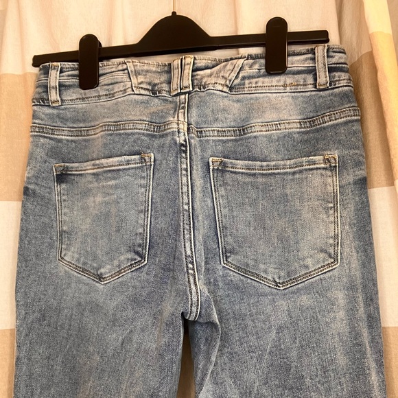 Distressed High Rise Boot- Flying Monkey - Picture 4 of 7